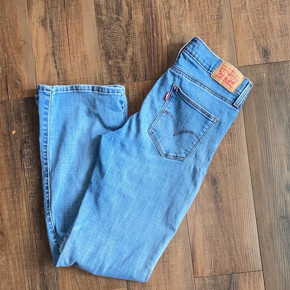 Levi's Light Wash Slimming Boot Jeans - Light Blue